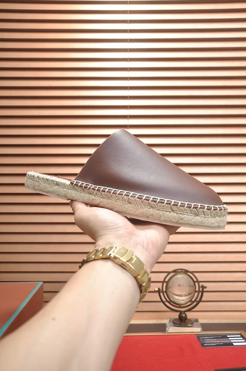 Men's men's shoes 💰540💶【𝐥𝐨𝐫𝐨 𝐏𝐢𝐚𝐧𝐚】lp classic loafers, an Italian treasure brand, the only brand that can match Hermès! Only after wearing it do we realize that we cannot let down our feet. The upper is imported cashmere, the lining of water-dyed cowhide ➕ the cowhide feet, the official original glass rubber outsole, and the pendant. Exclusive original packaging (tag ➕ brand paper ➕ outer box ➕ hand bag) code number: 38-45